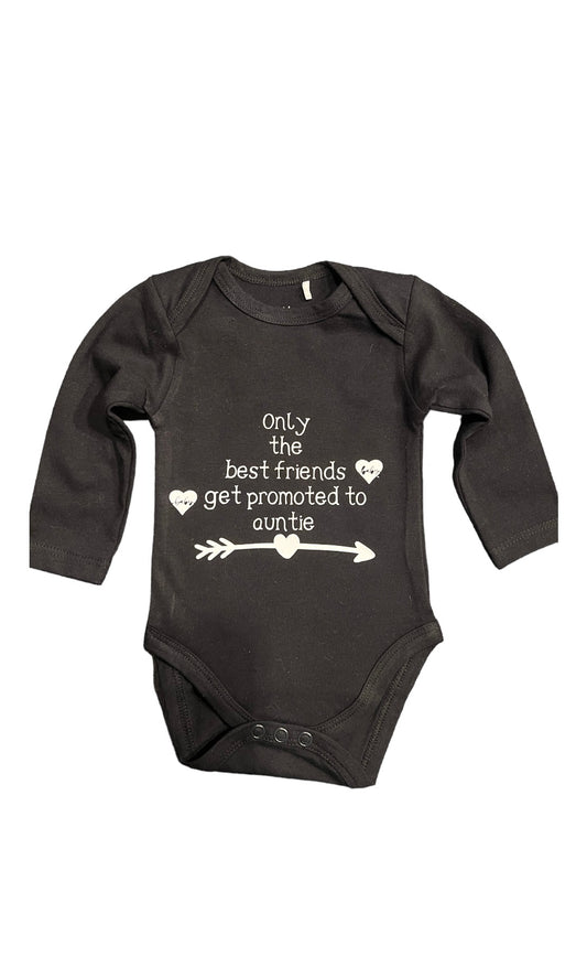 Baby romper met tekst only the best friends get promoted to Auntie