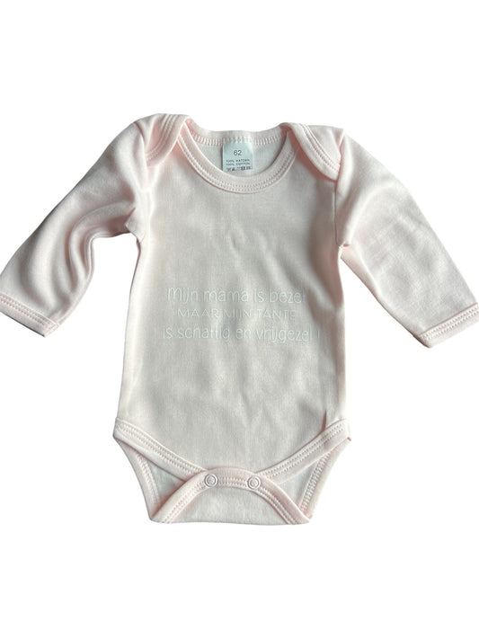 Baby romper met tekst - mijn mama is bezet maar mijn tante is schattig en vrijgezel